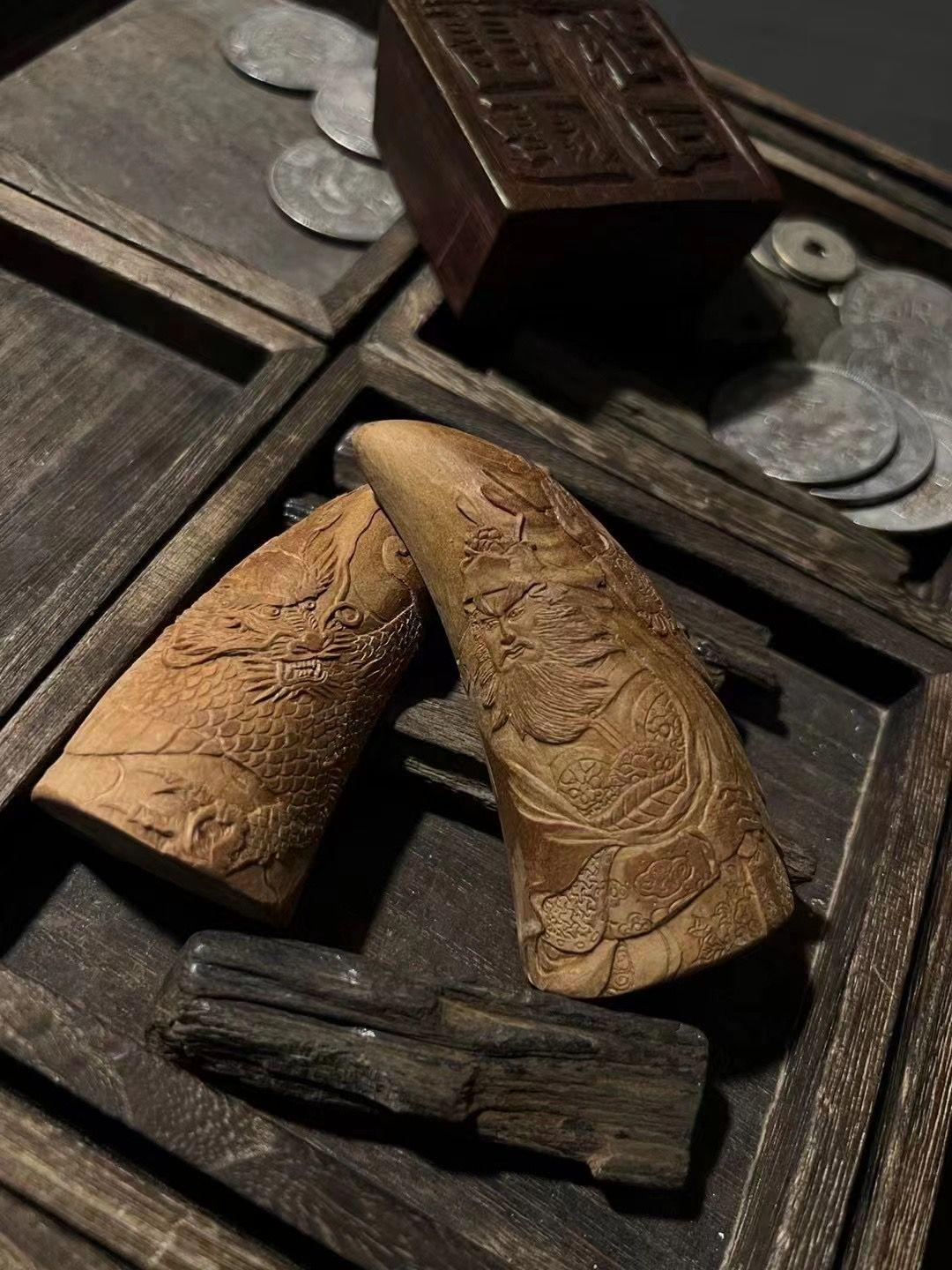 Holy Grail Carving - Thunderwood Divination Hexagram Set