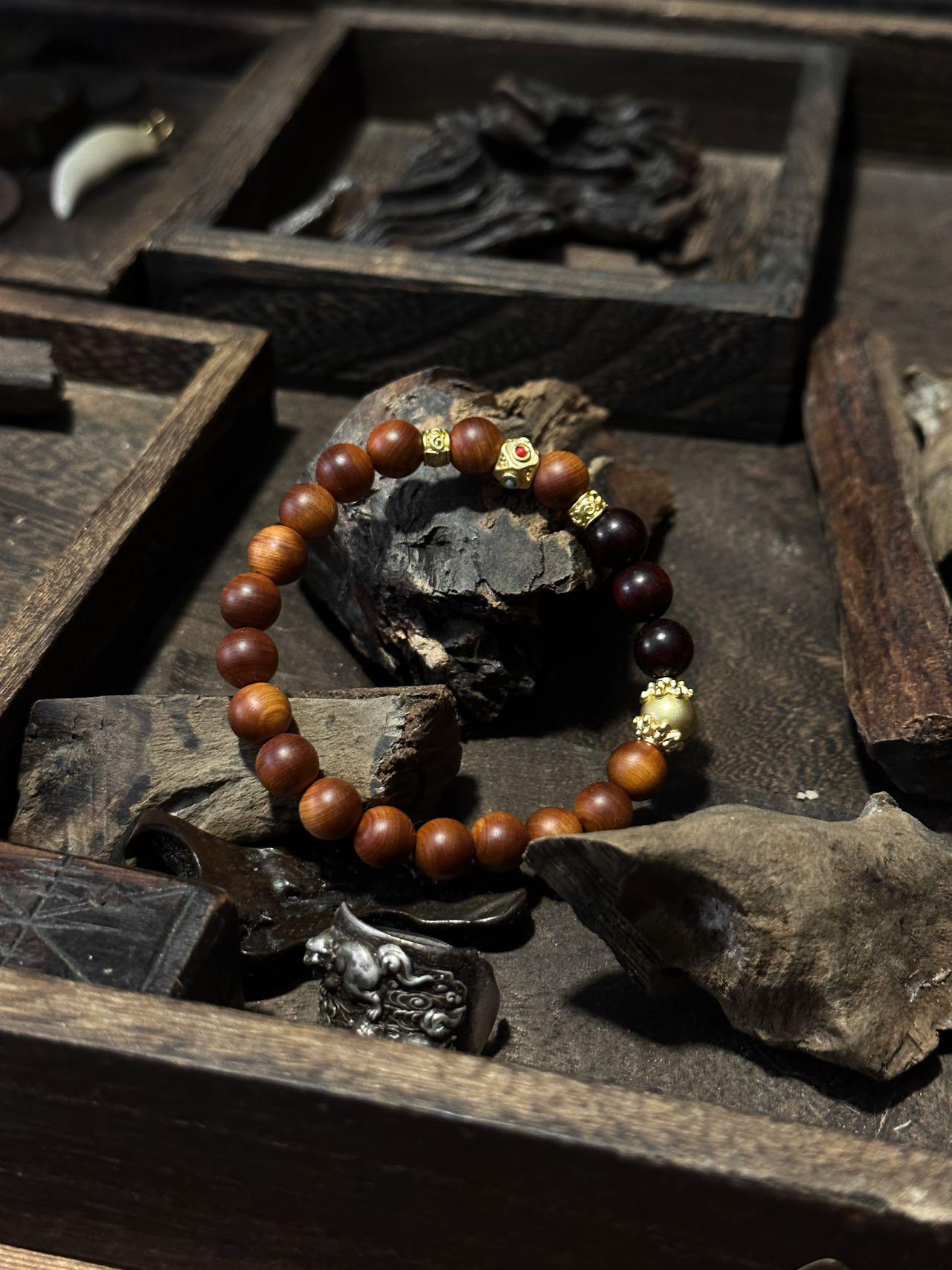 Yingjianghong Bracelet Red River Spiritual Taoist Vitality Protection Jewelry